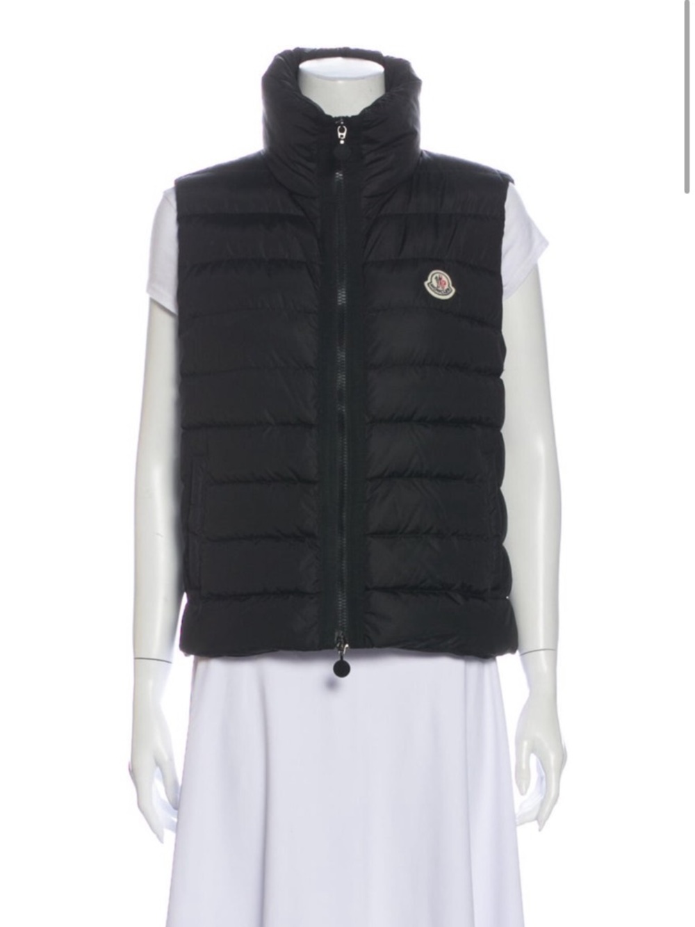 Moncler Masae black Vest Size: M
Never worn